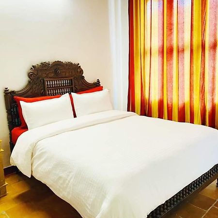 Apartamento Fort Bridge View Kochi Exterior foto